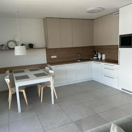 House 513 Sajdikove Humence